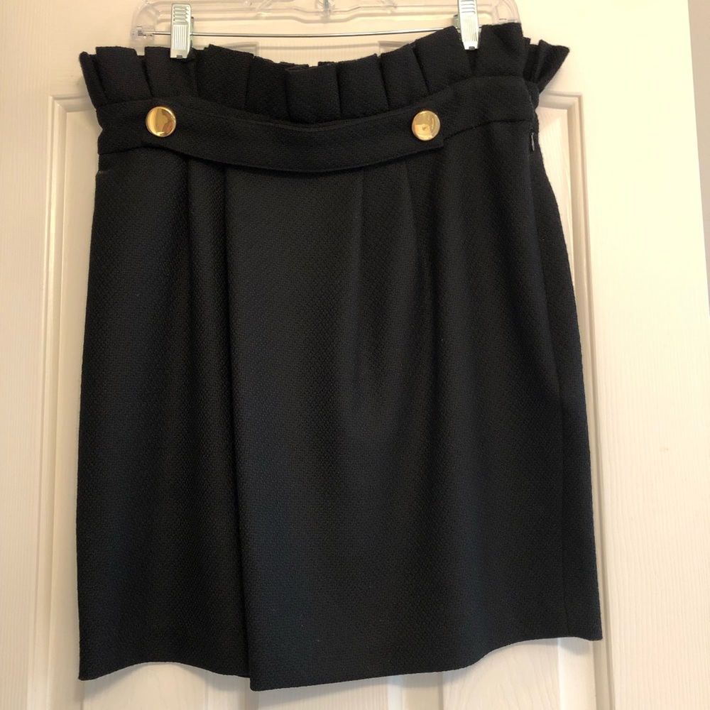 Hunter Dixon black skirt with ruffle